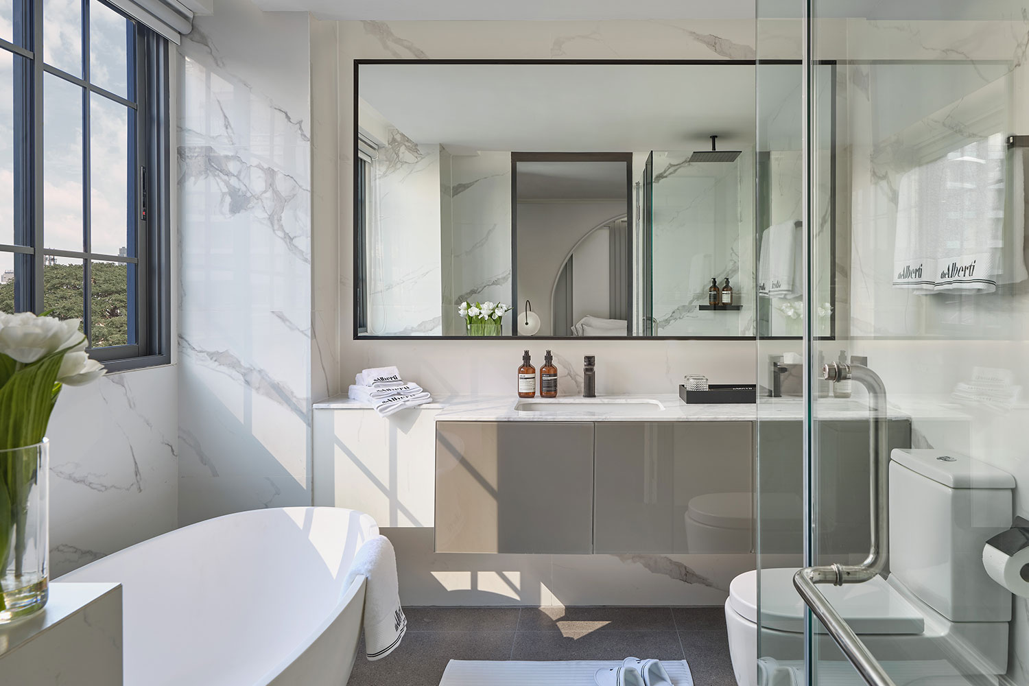 TheAlberti-2BRSuite-001