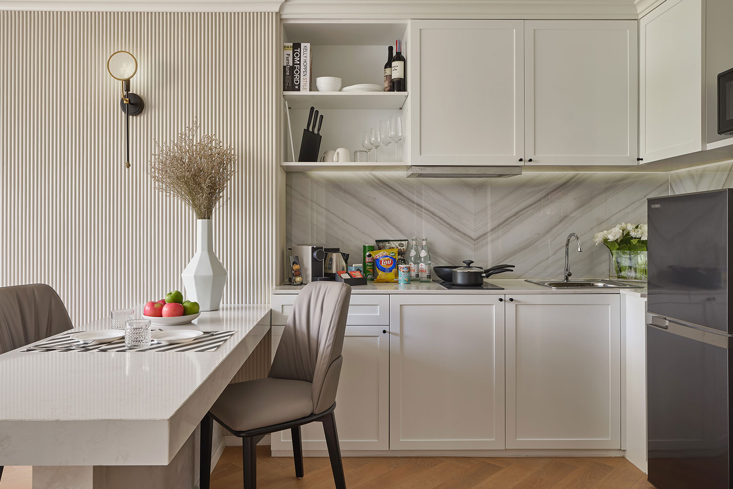 TheAlberti-2BRSuite-005